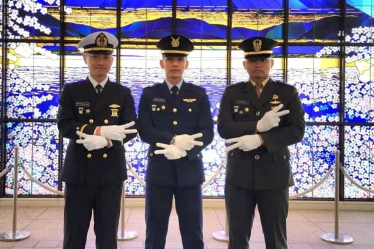 PM Japan Lantik 3 Perwira Remaja TNI Lulusan NDA