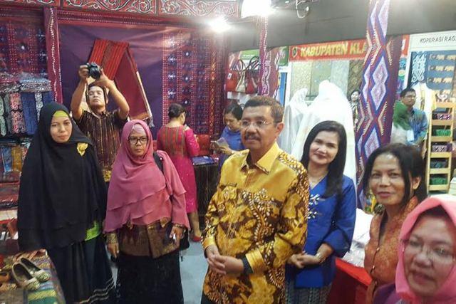 Kunjungi Inacraft 2017 di JCC, Gubsu Minta Industri Kerajinan di Sumut Terus Berkembang