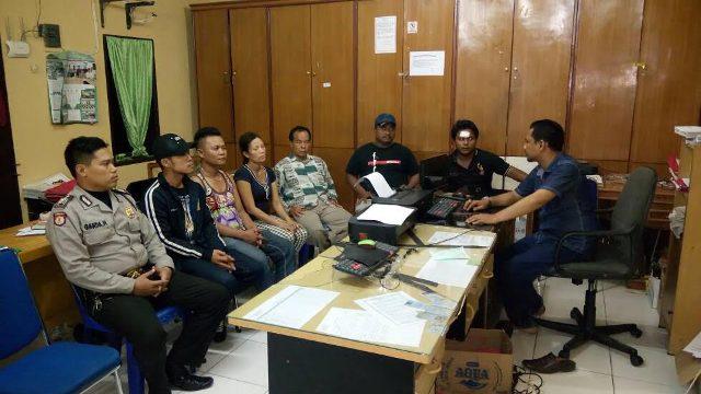 Bhabinkamtibmas dan Anggota Piket Polsek Delitua Selesaikan Masalah Pertikaian Warga