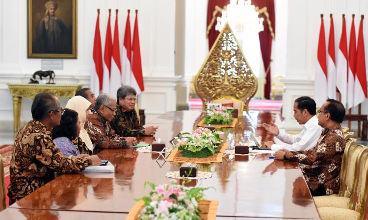 Saldi Isra, Bernard dan Wicipto Dipilh Pansel Gantikan Patrialis Akbar di MK