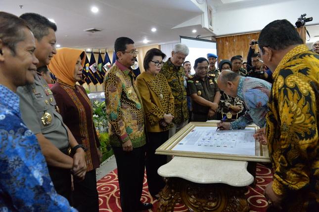 Gubernur Sumut dan 18 Kepala Daerah Tanda Tangani Komitmen Bersama Pemberantasan Korupsi Terintegrasi
