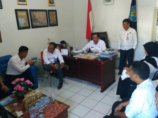 Kepala BNNK Binjai Tes Urin Anggotanya 