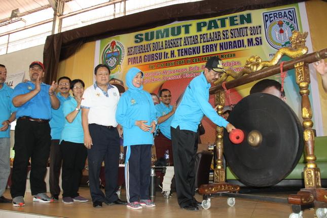 32 Tim Basket Pelajar Sumut Perebutkan Piala Tengku Erry Nuradi