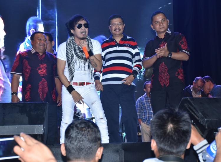 Puncak Hari Jadi ke-318 Sibolga, Radja Band Paksa Gubsu Bergoyang