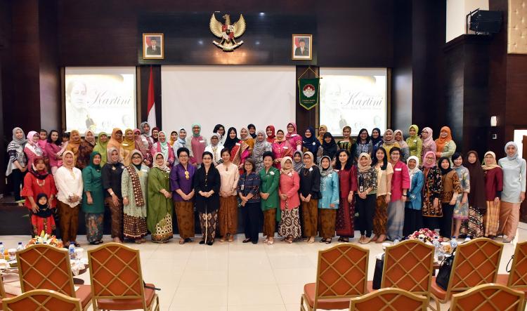 Peringatan Hari Kartini DWP Setkab, Hani Pramono Anung: Menjadi Ibu Itu Hal Yang Mulia