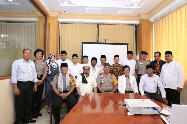 Kapoldasu Silatuhrahmi dengan Pengurus Muballigh se-Indonesia di Hotel Madani Medan
