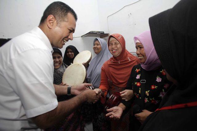 Luar Biasa, Warga Tuna Netra Juga Lakoni Jual Beli Online