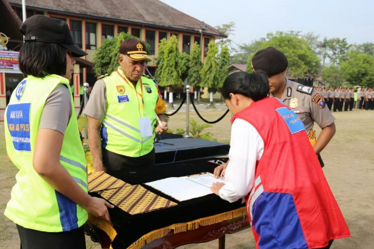 Kapoldasu Pimpin Penandatanganan Pakta Integritas Seleksi Penerimaan Akpol, Bintara, Tamtama Polri TA 2018
