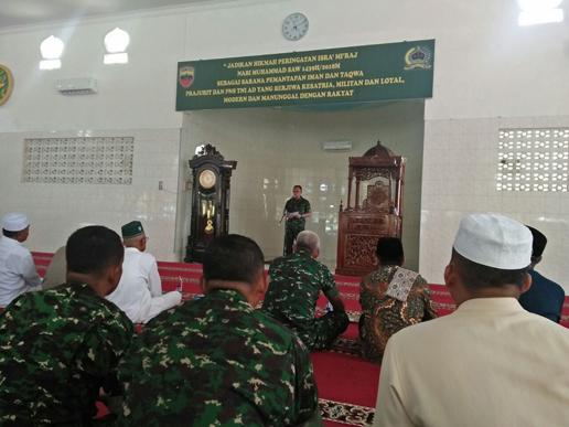 Warga Korem 022/PT Gelar Peringatan Isra Miraj