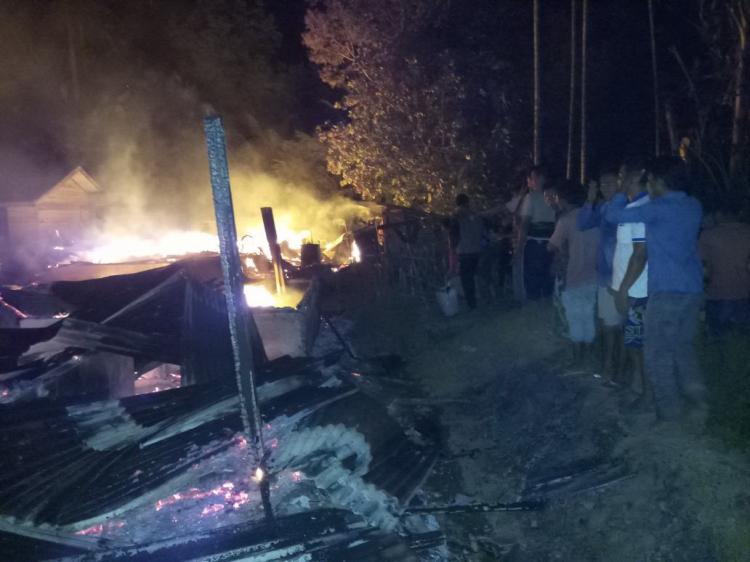 Perumahan SD Negeri 097350 Bosar Maligas Terbakar