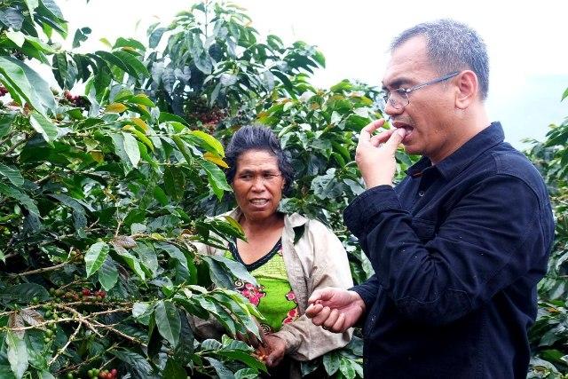 Sihar Sitorus Ajak Warga Pusuk Buhit Lestarikan Geopark Kaldera Toba