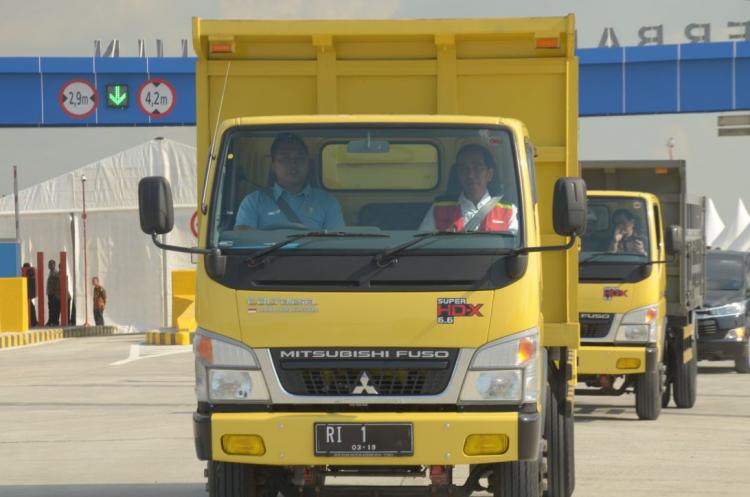 Dianggap Mahal untuk Logistik, Pemerintah Evaluasi Tarif 39 Ruas Tol