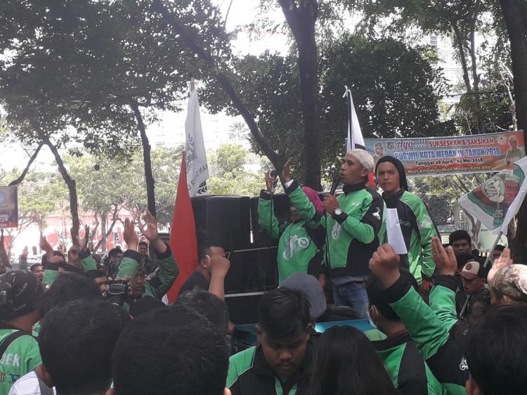 Tuntut Kesejahteraan, Driver Ojek Online Minta Payung Hukum Segera Dibuat