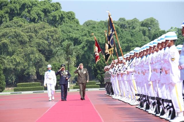 Panglima TNI Terima Kunjungan Kehormatan Angkatan Bersenjata Singapura
