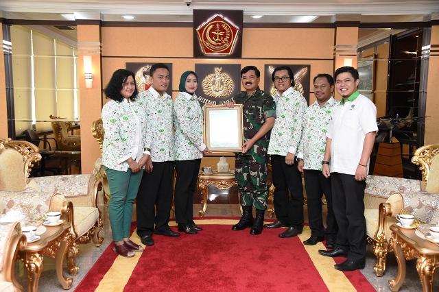 Panglima TNI : Pemuda Tani HKTI Asset Bangsa Bidang Pertanian