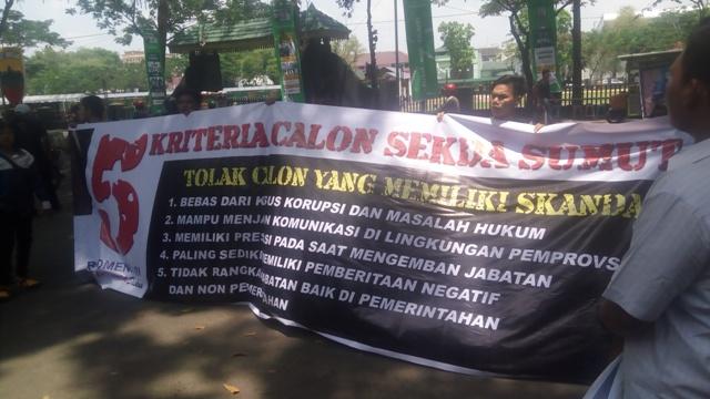 Rekam Jejak Buruk, Gubernur Diminta Coret Sarmadan dari Bursa Calon Sekda