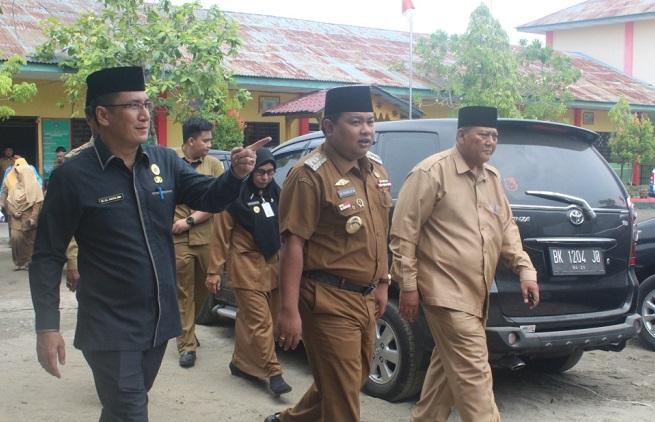 Kakankemenag dan Walikota Tanjungbalai Monitoring Pelaksanaan UNBK di MTsN Tanjungbalai