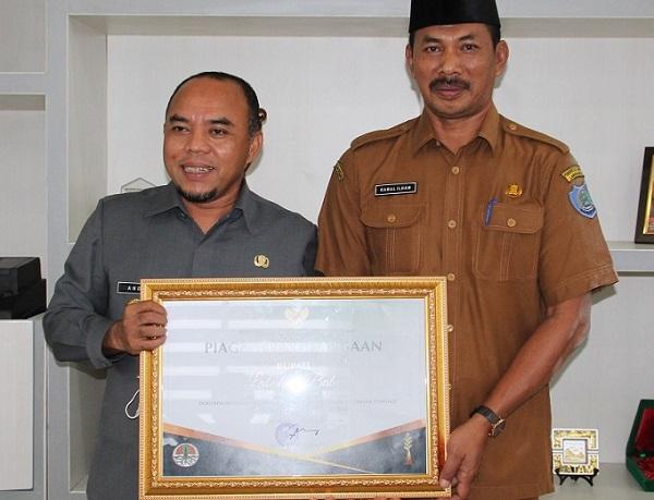 Bupati Labuhanbatu Terima Penghargaan Nirwasita Tantra Award 2018 dari Menteri Lingkungan Hidup dan Kehutanan