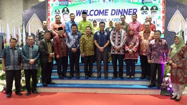 Tarian Zapin Songket Medan Pukau Walikota se-Sumatera