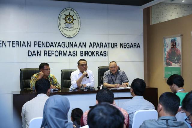 Harus Fokus Layani Masyarakat, Menteri PANRB: ASN Jangan Masuk Hirup Pikuk Politik