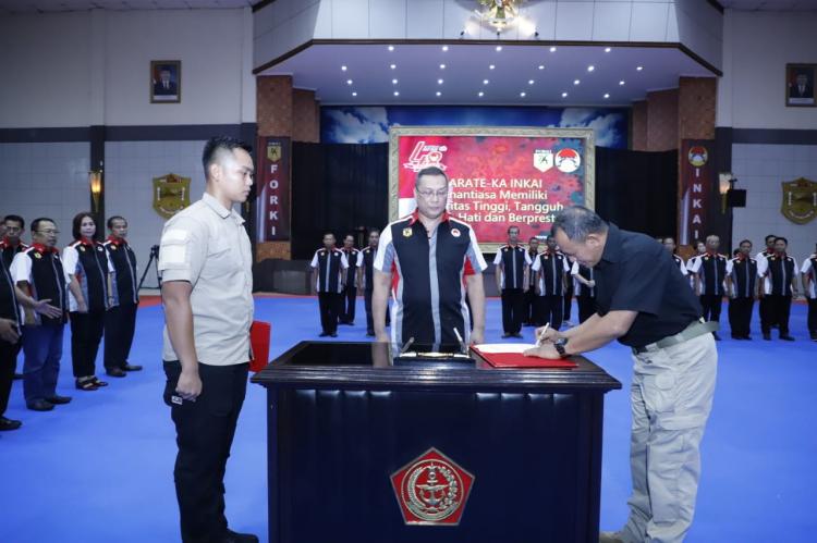 Panglima TNI Kukuhkan 66 Pengurus Pusat INKAI