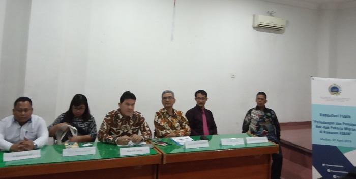 Kemlu RI dan Dirjen Kerjasama ASEAN Gelar Konsultasi Publik tentang Isu Pekerja Migran Indonesia di Kampus USU