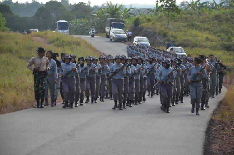 Paramiliter Bakamla Demonstrasikan Kemampuan Beladiri