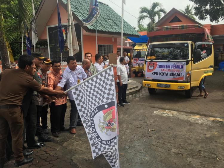 KPU Binjai Distribusikan Logistik ke TPS, Hari Ini untuk Tiga Kecamatan