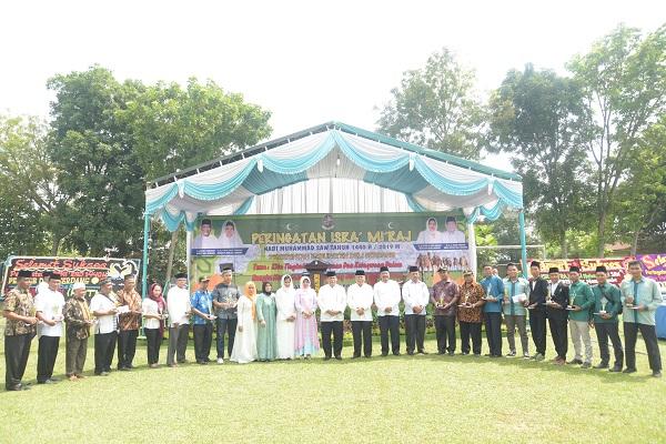 Wabup Deli Serdang Bersama Ribuan Umat Islam Peringati Isra Miraj di Namorambe