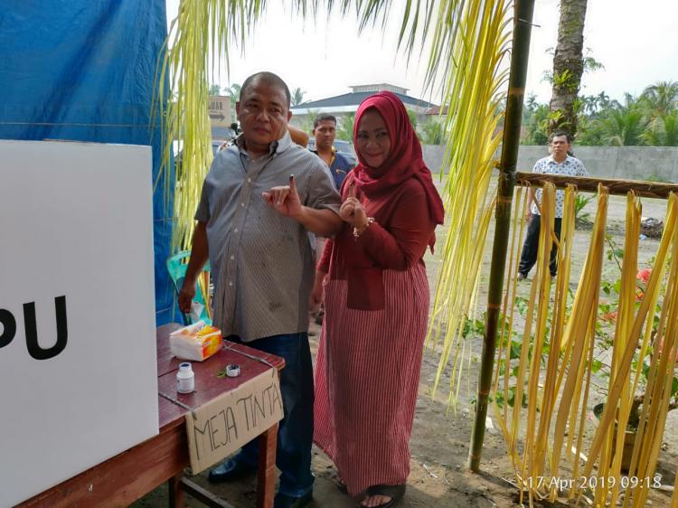 Bupati Langkat Berikan Hak Suara Bereng Keluarga