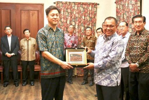 Walikota Hadiri Resepsi Perpisahan Konjen Republik Rakyat Tiongkok