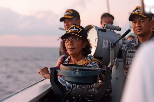 Turun Langsung ke Laut, Menteri Susi Hentikan 7 Kapal Berbendera Tiongkok