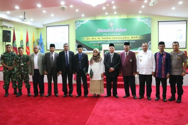 Wakil Walikota Medan Hadiri Pelantikan Rektor UISU
