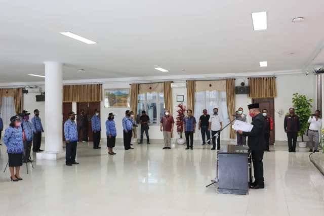 Lantik 34 Kepala Sekolah SD dan SMP, Bupati Taput: Sekolah Harus Mampu Lari Meraih Prestasi