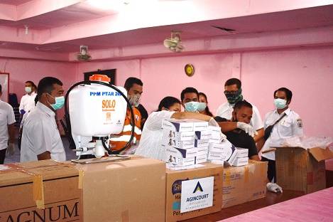 Gugus Tugas Percepatan Penanganan Covid-19 Tapteng dan RSUD Pandan Terima Bantuan dari PT Agincourt Resources