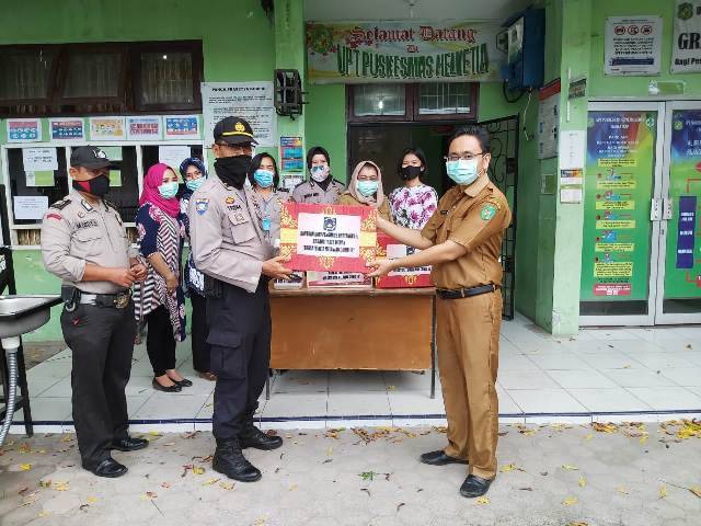 Bhayangkari Polrestabes Medan Serahkan Bantuan Alat Medis ke Puskesmas Helvetia