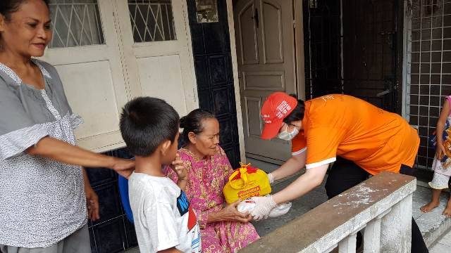 Yayasan Pelatihan Moralitas Budi Pekerti Gulirkan Bantuan Sembako untuk Warga Kota Medan