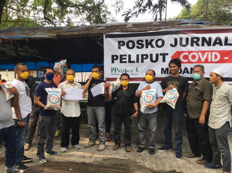 Lawan Covid-19, Komjen Agus Andrianto dan Kombes Tatan Salurkan Bantuan kepada Jurnalis Medan