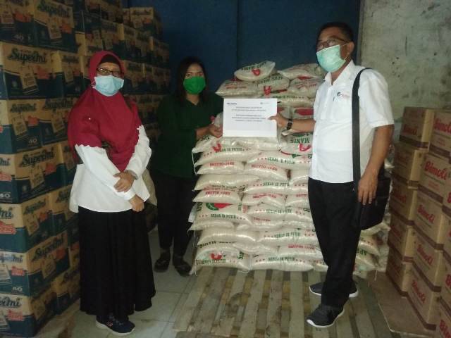 Pelindo 1 Sinergi Polda Sumut Berbagi 5 Ton Beras dan Sembako untuk Masyarakat Terdampak Corona