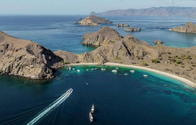 Menparekraf Imbau Dinas Pariwisata Bersiap hadapi Lonjakan Wisata Pasca COVID-19