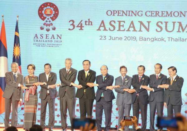 Indonesia Dorong KTT Istimewa ASEAN dan ASEAN Plus Three lawan Covid-19 