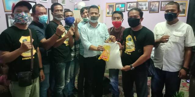 Ketua Pewarta Polrestabes Medan Kembali Bagikan Paket Sembako untuk Wartawan dan Masyarakat