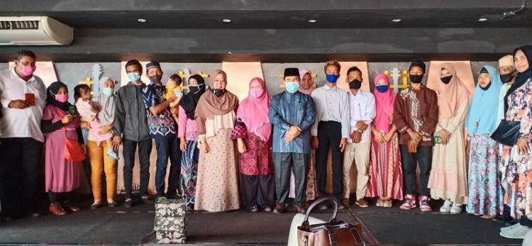 Kepala KUA Medan Maimun Hadiri Resepsi Nikah Massal di Hotel Hermes Medan