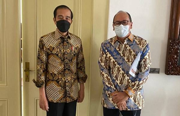 Bertemu Presiden, Ketum Kadin Laporkan Penyelenggaraan Munas dan Perkembangan Vaksin Gotong Royong