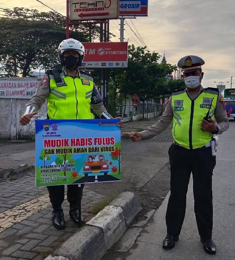 Flash Mob Sat Lantas Polrestabes Medan Imbau Warga Tidak Mudik Lebaran