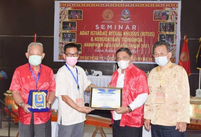 Wabup Deli Serdang Buka Seminar Adat Istiadat Ritual Khusus dan Kebudayaan Tionghoa