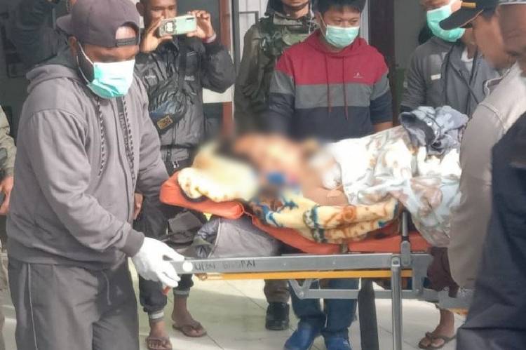 Siang Hari, KKB Bacok Penjual Bakso Keliling Hingga Kritis di Depan Kantor BPD Sugapa
