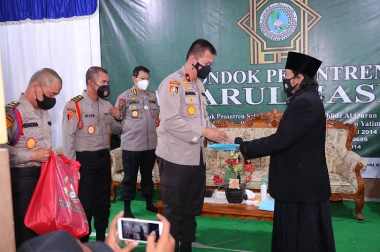 Kasetukpa Lemdiklat Polri dan Resimen WSA Gelar Baksos Ramadan Berkah untuk Pondok Pesantren dan Panti Asuhan