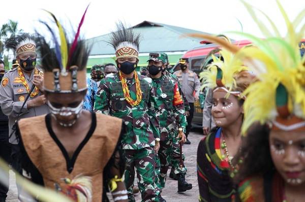 Panglima TNI Tegaskan Harmonisasi dalam Perbedaan Melalui Komsos