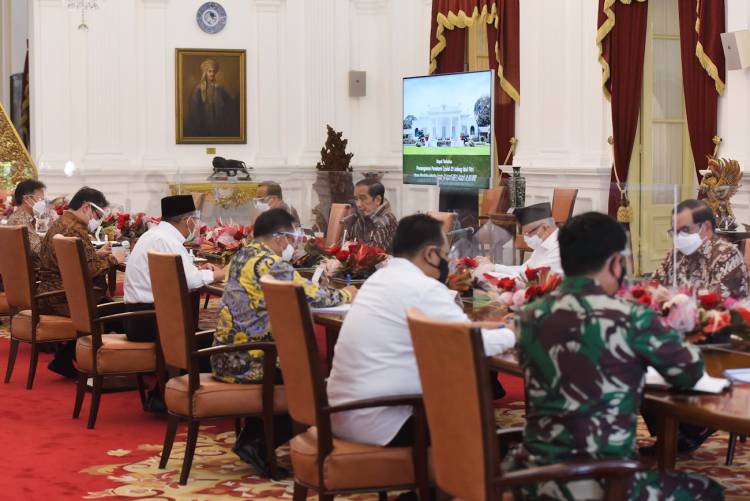 Pemerintah Dongkrak Perekonomian Masyarakat Melalui Pemberian THR Hingga Perlinsos